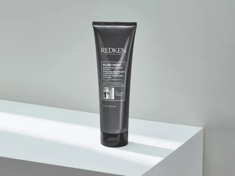 redken-scalp-relief-dandruff-control-shampoo-for-dandruff-prone-hair-and-scalp-lifestyle