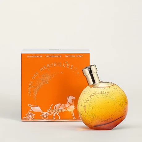 l-ambre-des-merveilles-eau-de-parfum--107245V0-worn-3-0-0-800-800_g