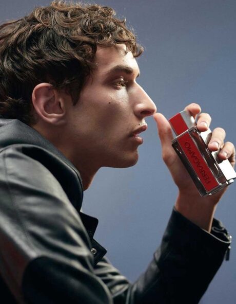 Ferragamo-Red-Leather-3-1400x1800