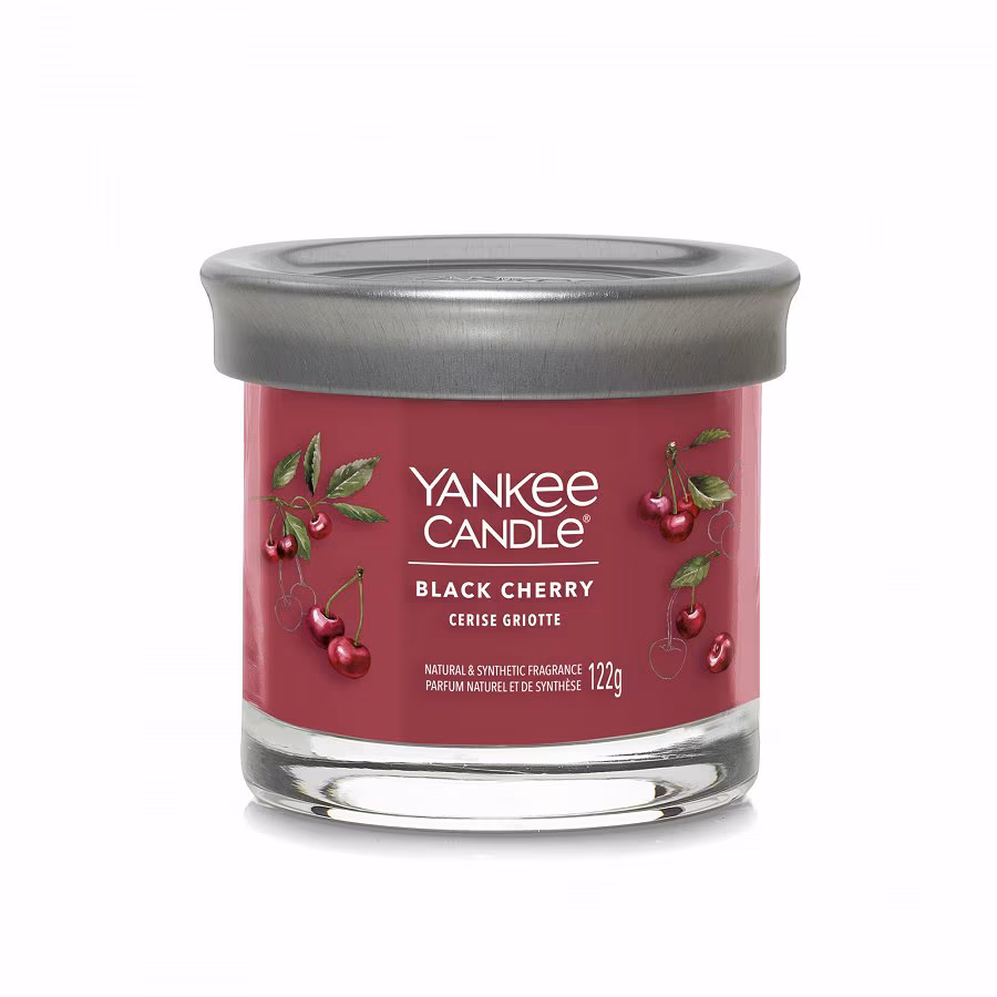 Yankee Candle Signature Small Tumbler Scented candle Black Cherry 122 g