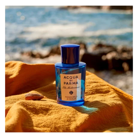 acqua_di_parma_blu_mediterraneo_mandorlo_di_sicilia_eau_de_toilette_spray_-_lifestyle.png