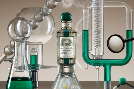 1695381116-PEN-POTIONS-REMEDIES-PEN-5913-2023-PENHALIGONS-POTIONS-EAUTHEAUDACITY-HIRES