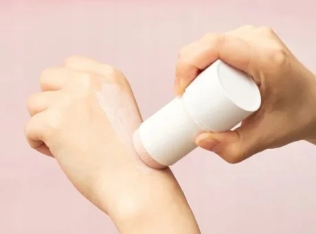 SKIN1004-Poremizing-Quick-Clay-Stick-Mask-Maska-w-sztyfcie-z-glinka-wakrota-Kod-producenta-S65