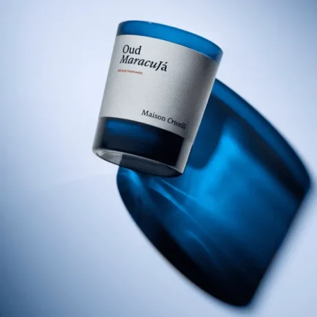 Oud-Maracuja-Scented-candle-190-g-2.png