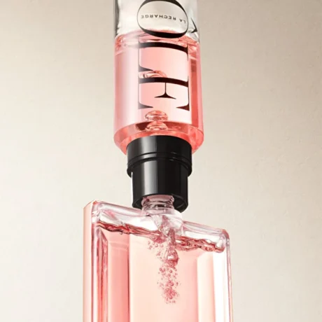 2b36d8f8872a4e38d5f7d6b979d4398ec22cfc1d2511fc7ea6c0f6940fb3d618