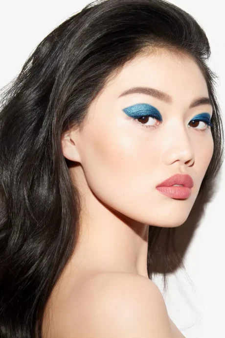 213462812_nocolor_e1