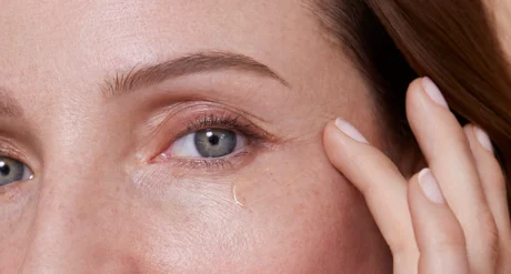 eye_705962_valmont_v-firm_v-firm_eye_lifestyle