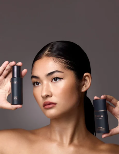 serum-foundation-liquid-nectar-bundle-model-1140_x_1480