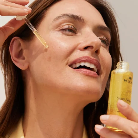 3264680035104-vn055904-VIEW_3-super_serum_50ml_2000x2000_01a0e348-b248-48d4-950b-235f29b2770f