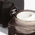 crema-pentru-conturul-ochilor-cu-efect-anti-imbatranire-chanel-le-lift-creme-yeux-15-ml-3145891416800-1