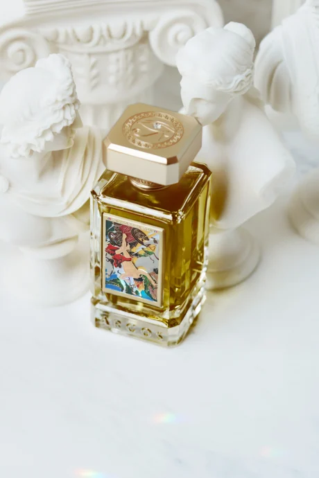 fall-of-phaeton-fragrance-with-greek-columns_4a5a166e-e8a1-4d54-bd19-fe83fc6ec84c