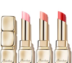 Set Guerlain Kiss Bee Glow Glossy Lip Balm 775 Poppy Glow 3.2 g + Lip Balm 258 Rose Glow 3.2 g + Lip Balm 258 Rose Glow 3.2 g